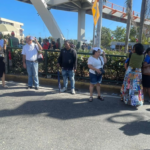 Apagón paraliza el Metro; usuarios caminan y expresan indignación por falta de autobuses