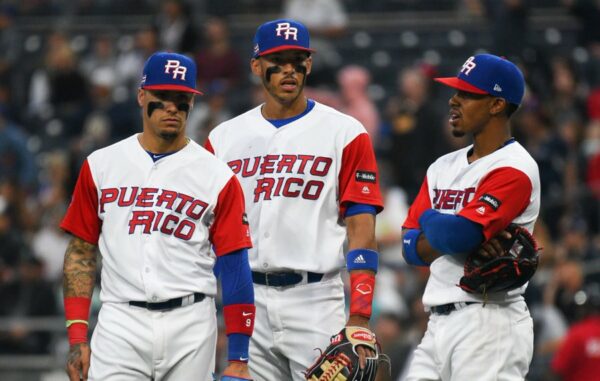 Los peloteros Javier Báez, Carlos Correa y Francisco Lindor