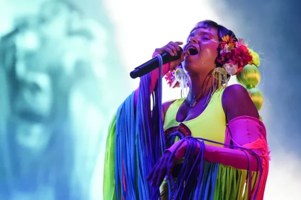 Fotografía de archivo de la banda colombiana Bomba Estereo en el festival Cruïlla.