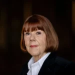 Gisèle Pelicot en el Hôtel de Ville en Paris, Francia.