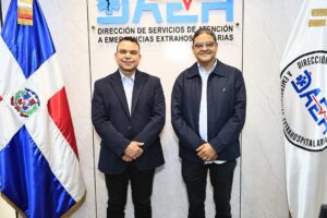 Los directores del SNS y la DAEH, Julio Landrón y Juan Manuel Méndez García