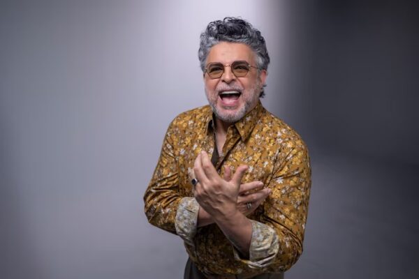 Luis Enrique, intérprete de Yo no sé mañana