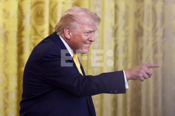 Trump mitin, campaña electoral