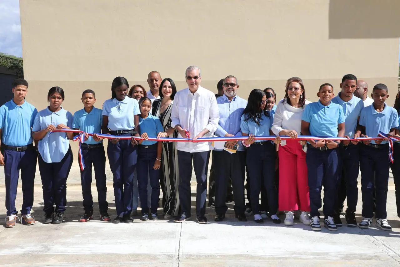 Presidente Abinader inaugurará varias obras  en Azua