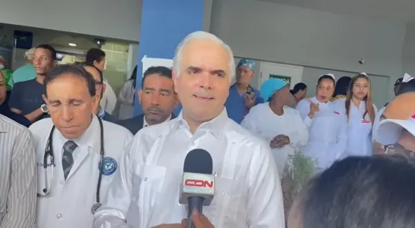 Luis Miguel De Camps, ministro de Educación.