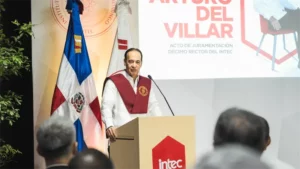 arturo-del-villar-juramentado-como-decimo-rector-del-intec-fa243146-focus-0-0-800-450