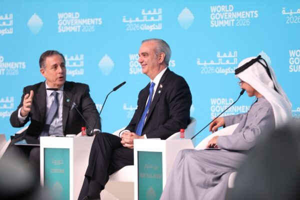 Abinader-Emiratos Árabes