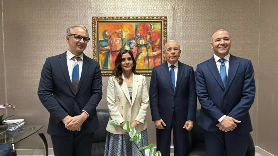 Embajadora de Estados Unidos Danilo Medina