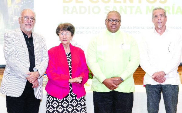 Representantes de la entidad durante el lanzamiento.