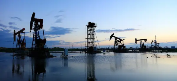 El petróleo de Texas abre a la baja y cotiza por debajo de los 70 dólares el barril. Archivo.