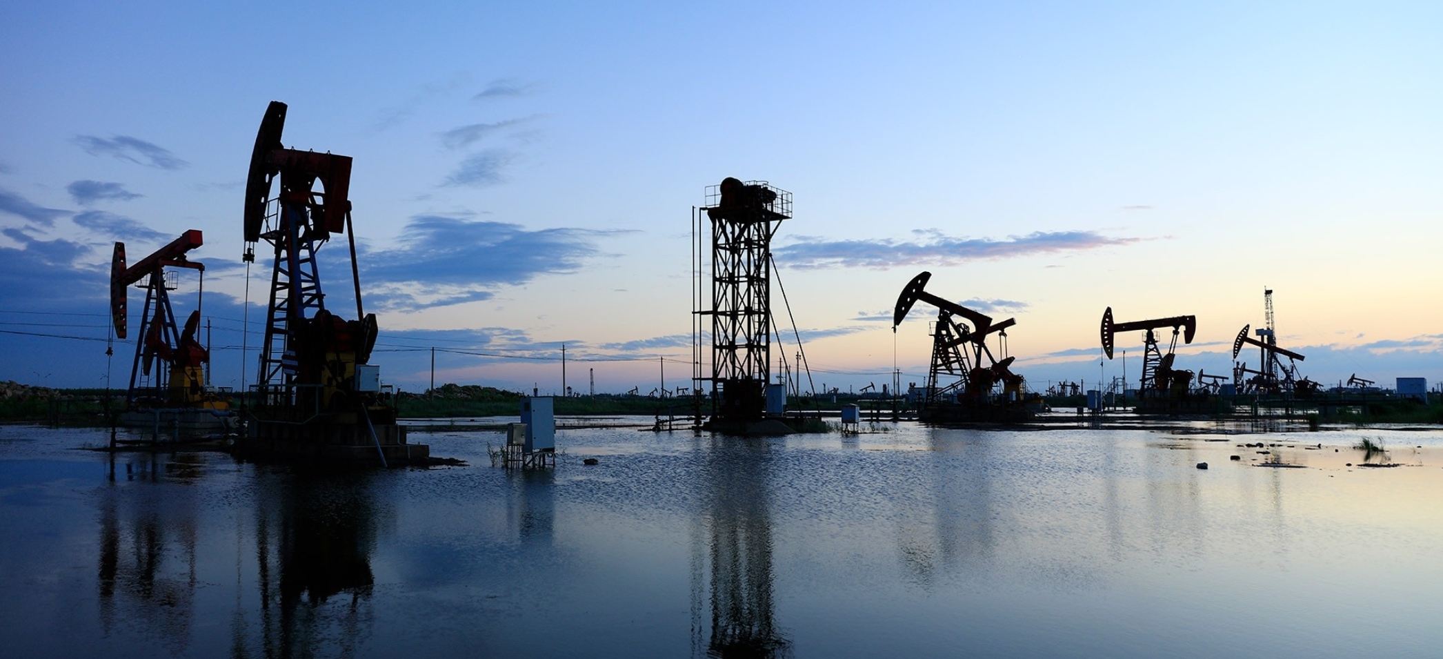 Irán advierte: el barril de petróleo podría dispararse hasta los 200 dólares