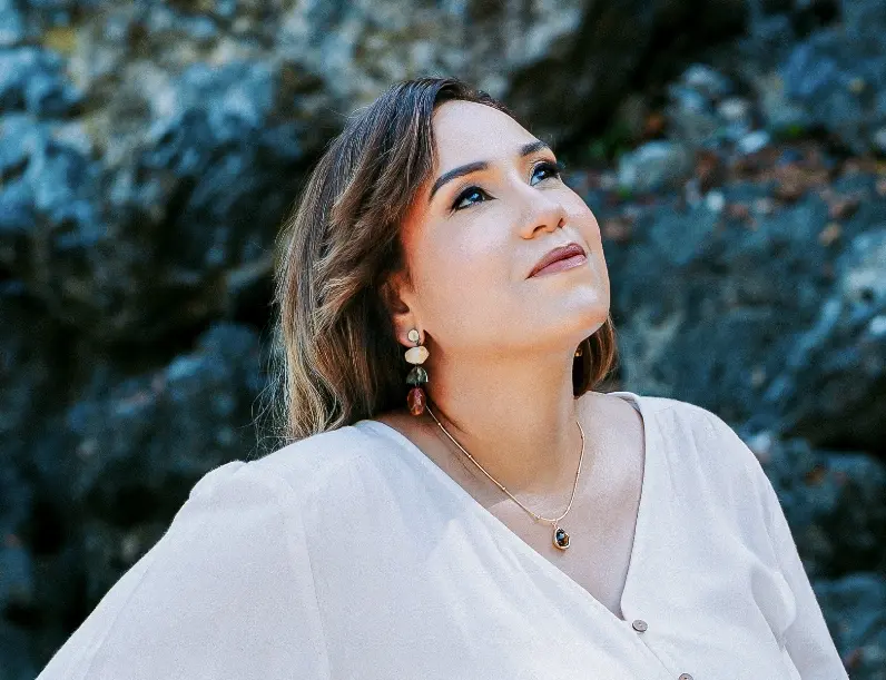 Karen Michelle es una cantante cristiana enfocada.