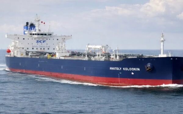 Un petrolero ruso entrega crudo a gobierno de Cuba.