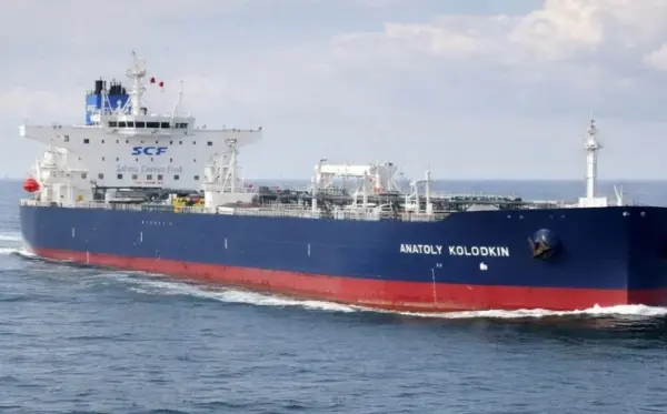 Un petrolero ruso entrega crudo a gobierno de Cuba.