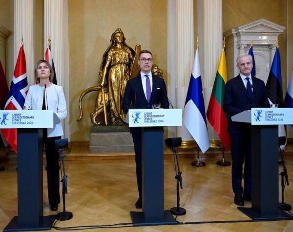 Representantes europeos en reunión en Finlandia.
