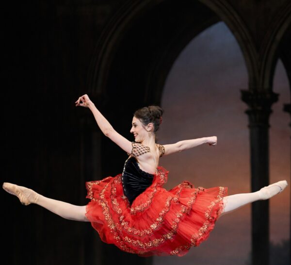 Sobre las novedades,   Mónika Despradel destacó la técnica del limón, creada por el bailarín  José Limón.