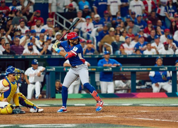 Fernando Tatis Jr es uno de los jugadores más aclamados por los fanáticos en el Clásico Mundial de Béisbol.