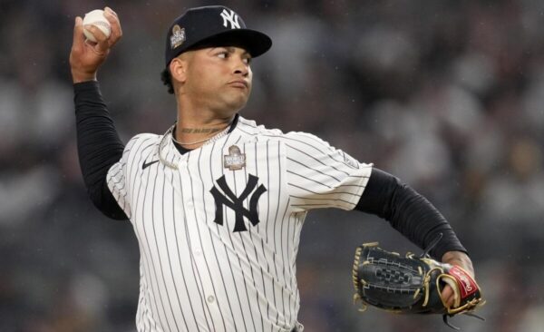 El lanzador dominicano Luis Gil subirá al equipo grande en la próxima semana