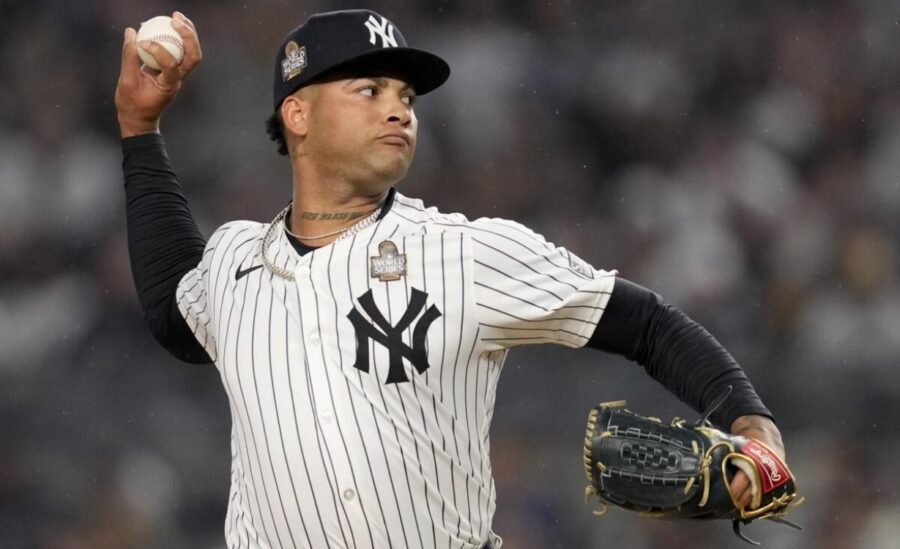 El lanzador dominicano Luis Gil subirá al equipo grande en la próxima semana