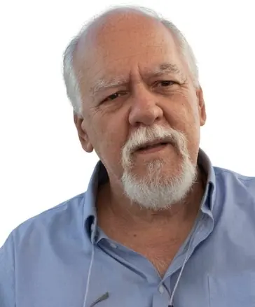 José Ramón Reyes, maestro en artes marciales.