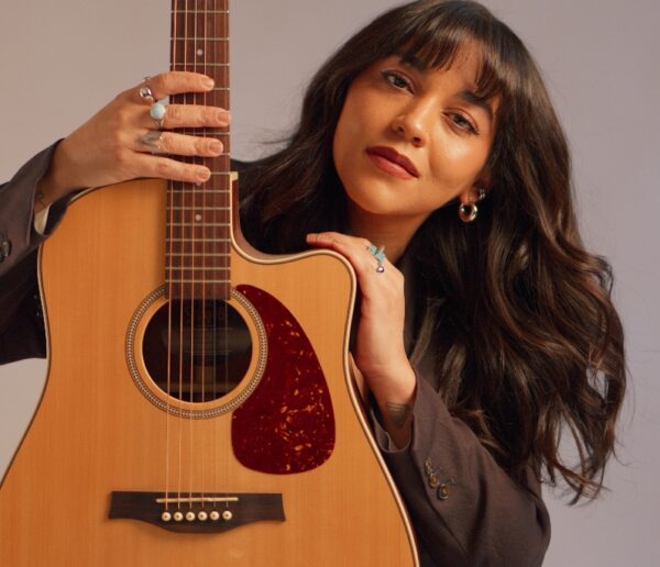 La cantautora  Mari Solís cantará el 20 de este mes.