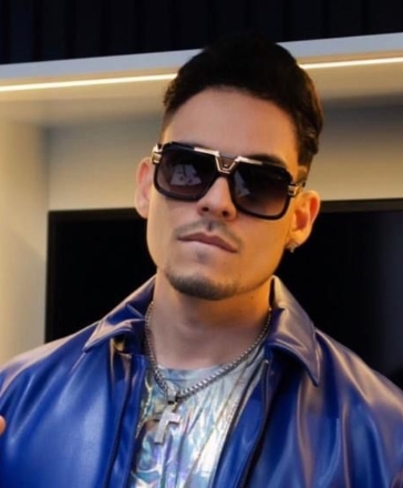 El artista dominicano Angelo Perrone.