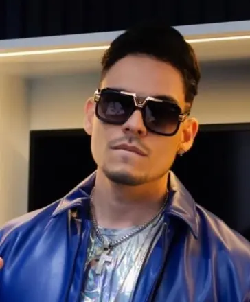 El artista dominicano Angelo Perrone.