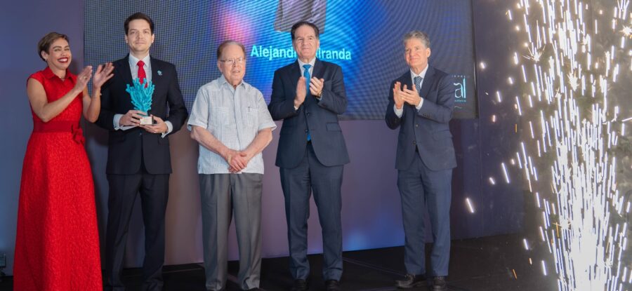 Isis Abreu, Alejandro Miranda (Premio Campeón Coral 2026), José Luis Corripio (don  Pepín), Manuel Corripio y José Alfredo Corripio.