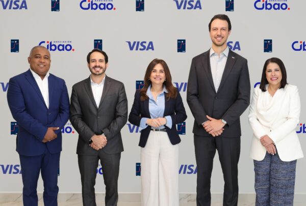 Edward Ramírez, Carlos Espinal, Rebeca Meléndez, Gustavo Turquía y Ninoska Suárez.