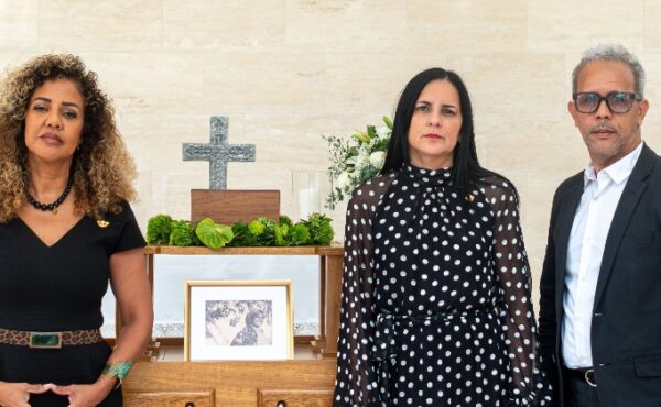 Marian Balcácer, Deyanira Pappaterra y  Joel Gonell.