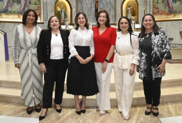 Yenny Polanco, Sinthia Sánchez, Elizabeth Fondeur, Lady Reyes, Caroll Mueses y Yosarah Fernández.