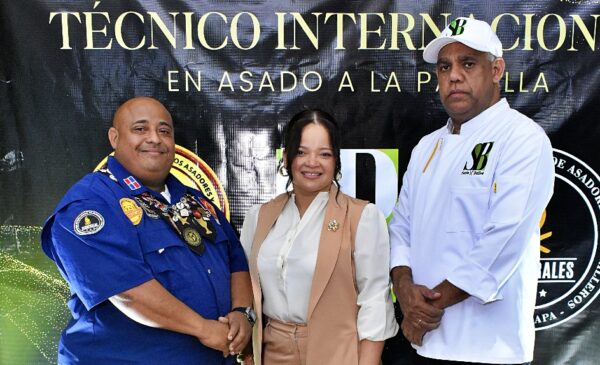 Miguel Reyes, Yicauri Ferreira y  Santo de la Cruz.