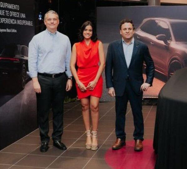 Alex Yaryura, Natalia Soto y Jacinto Peynado.