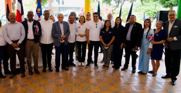 Los munícipes durante la jornada en Santo Domingo Este.