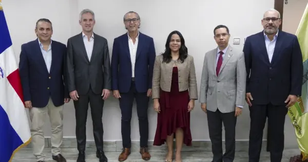 Ejecutivos de ambas entidades.
