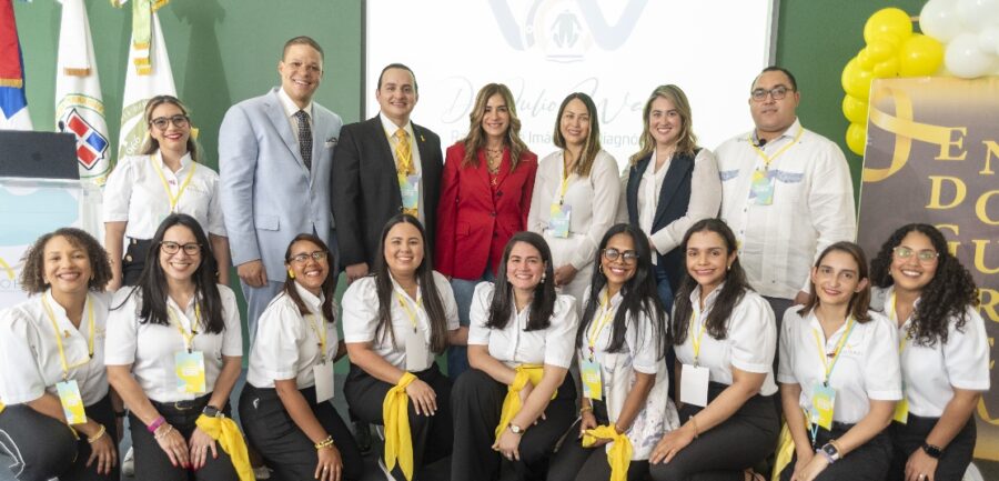 Directivos de la entidad durante el encuentro.