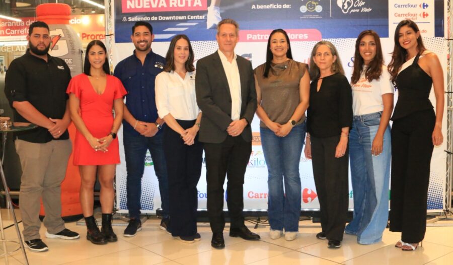 Robert Razón, Karla Martín, Isaac Castillo, María Teresa Sangiovani, Olivier Pellin,   Marlenny Peña, Karine Noetinger, Sonia Medrano y  Evelina Rodríguez.