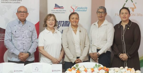 José Castillo, Marbellis Mirabal, Jacqueline Delima Baril, Denise Díaz y Erika Pujol.