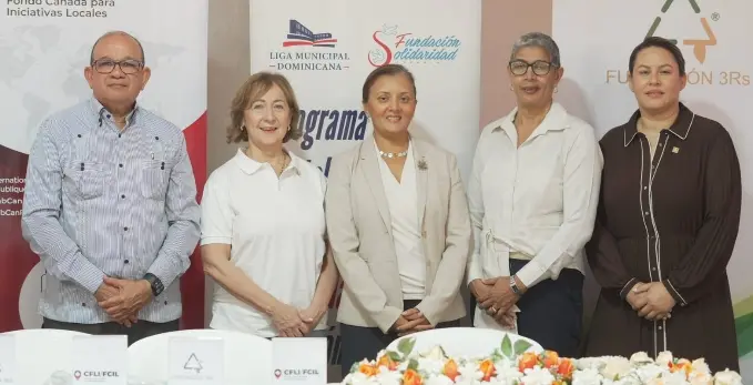 José Castillo, Marbellis Mirabal, Jacqueline Delima Baril, Denise Díaz y Erika Pujol.