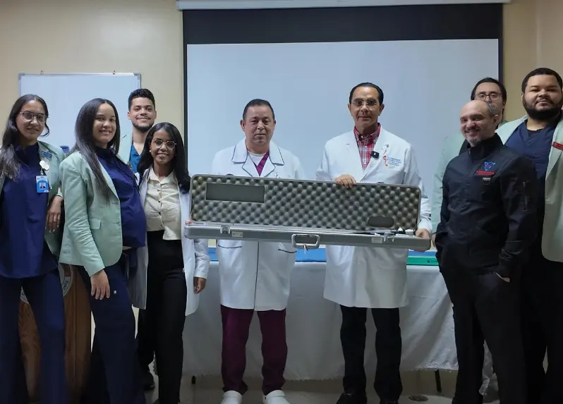 Pablo Mateo juntos a Patricio Ortiz  y Wellinton Ledesma e Indira Sierra.