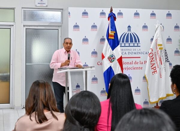 Demetrio Vicente Ureña, durante su charla.