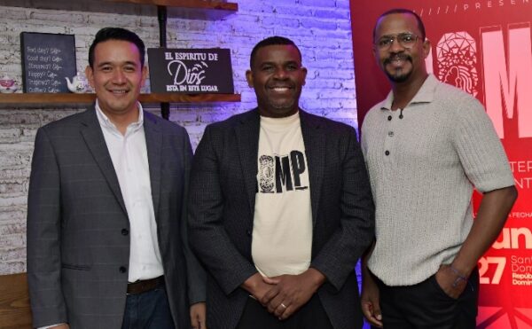 José Eduardo Castillo, Reyni Silverio y Daniel Solares.