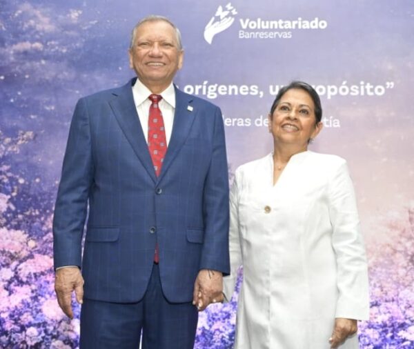 Leonardo Aguilera y Carmen Alicia Quijano de Aguilera.