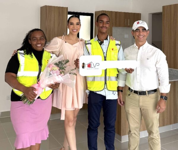 Juana Bautista, Jessica Pereira, Samil Guzmán y Heinrich Kunhardt.