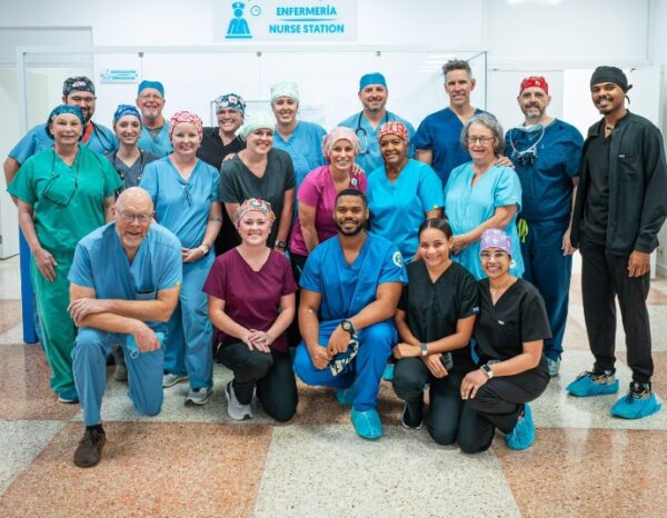 Los especialistas que realizaron la jornada.