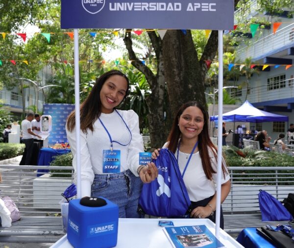 Estudiantes de Unapec.