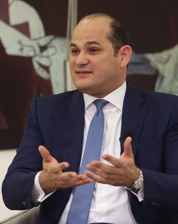 Adolfo Pérez, director del Inabie, dijo  más  2 millones de estudiantes se benefician.  j. de león