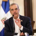 Abinader destina más de RD$5.3 millones de su salario de 2025 a fundaciones y proyectos sociales