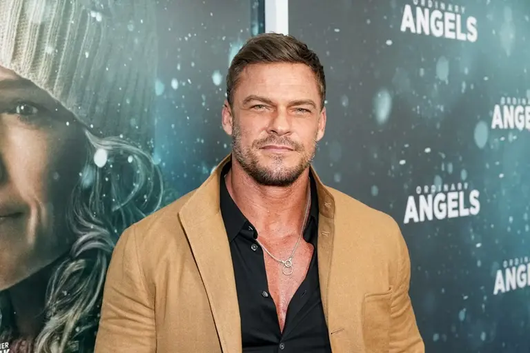 Alan Ritchson’s