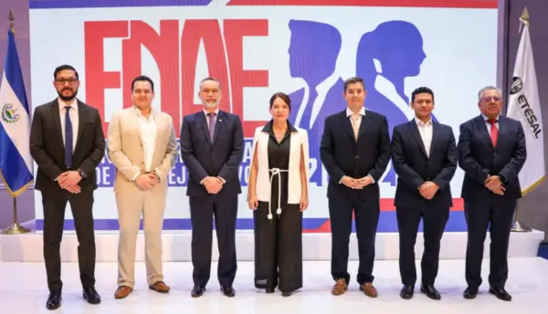 Aura Caraballo, miembro del Consejo de la Superintendencia de Electricidad (SIE), fue electa presidenta de la Comisión de Integración Energética Regional (CECACIER)